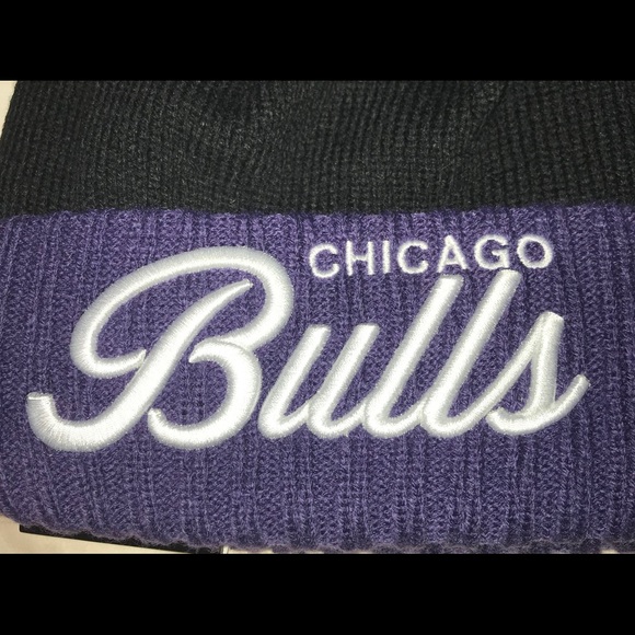 ⭐️3 for $20 Sale‼️ Chicago Bulls (NBA) Beanie NWT - Picture 4 of 8